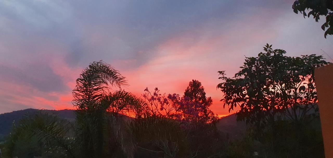 Suites Sunset 米格尔-佩雷拉 外观 照片